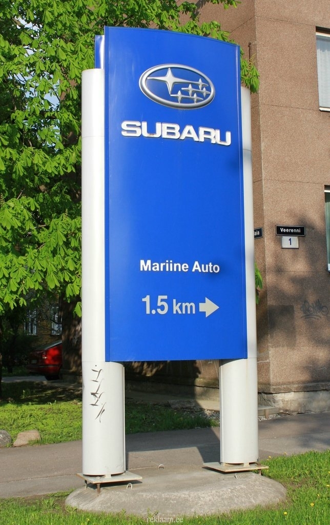 Mariine auto Subaru valguskast