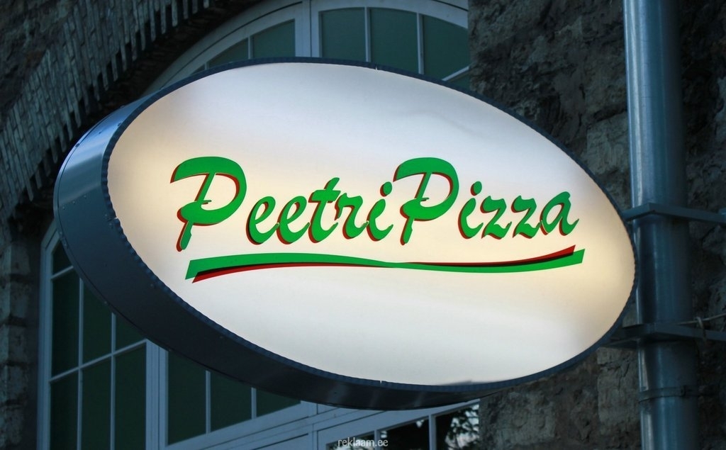 Peetri Pizza valguskast