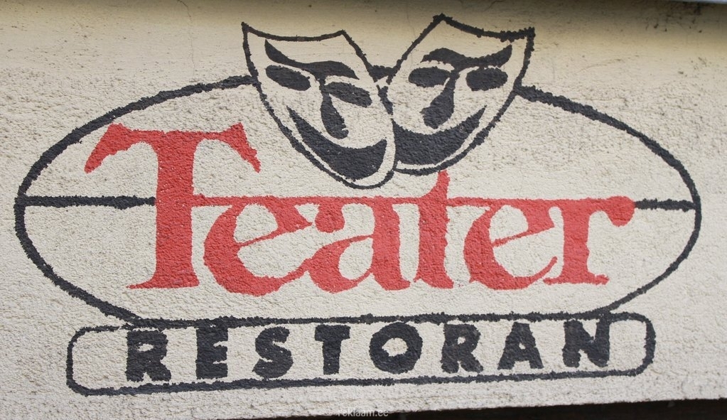 Restoran Teater seinale värvitud logo