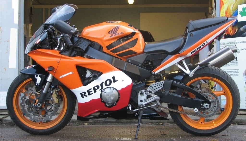 Repsol Honda kleepimine