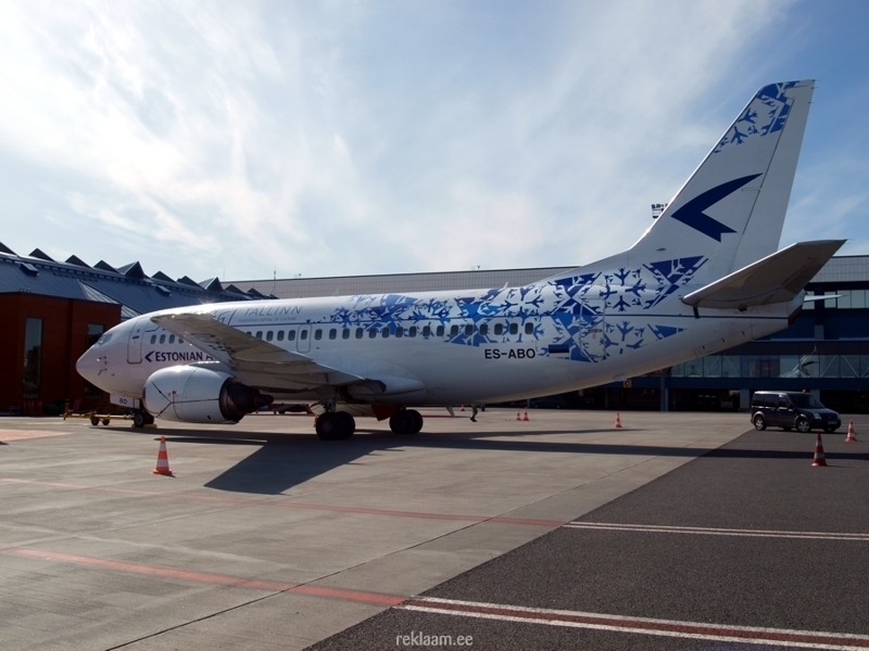 Estonian Air / Tallinn 2011 Euroopa kultuuripealinn. Lennuk Boeing 737-500.