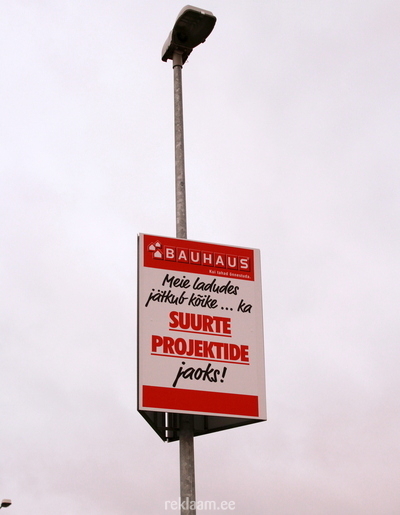 Bauhaus reklaamkolmnurk postil