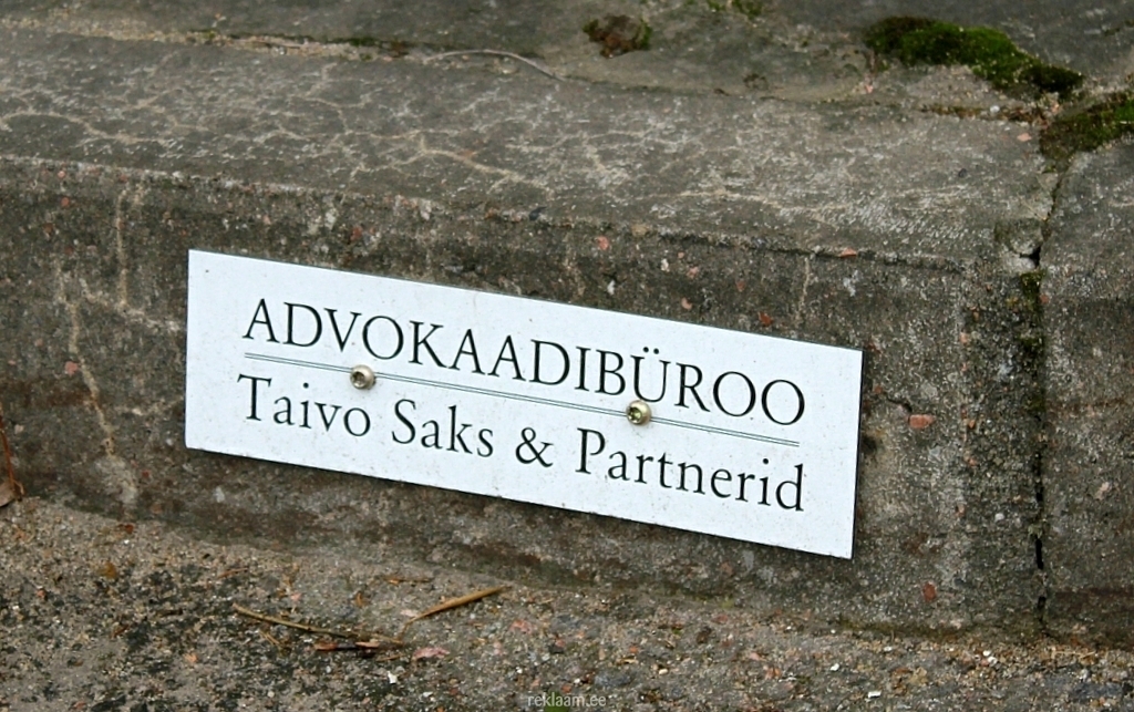 Taivo Saks ja Partnerid parkimiskoha silt PVC-st 