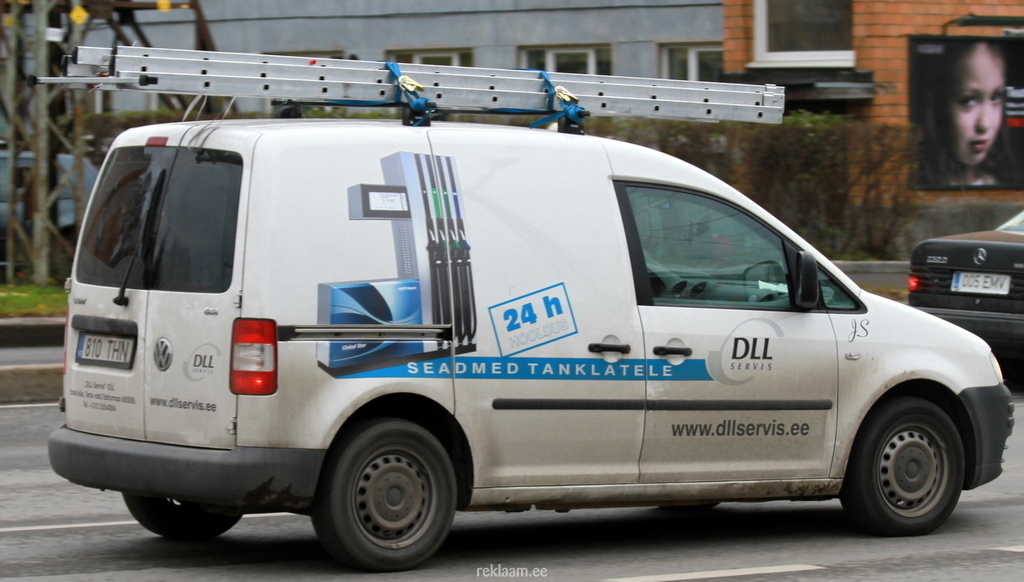 Dll Service kleebisreklaam autol