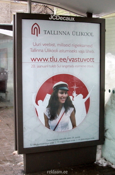 Tallinna Ülikooli reklaam bussipeatuses