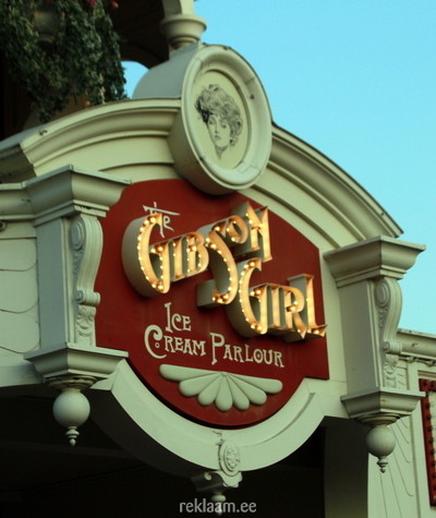 Gibson Girl mahulised reklaamtähed
