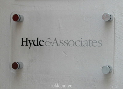 Hyde 10 mm pleksist freesitud fassaadisilt