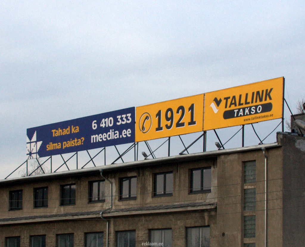 Tallink Takso reklaamkonstruktsioon katusel