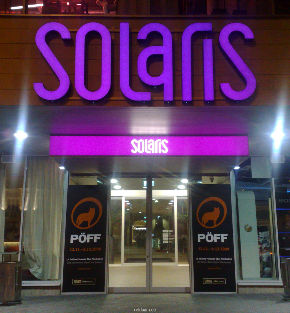 Solaris keskuse valgusreklaamtähed
