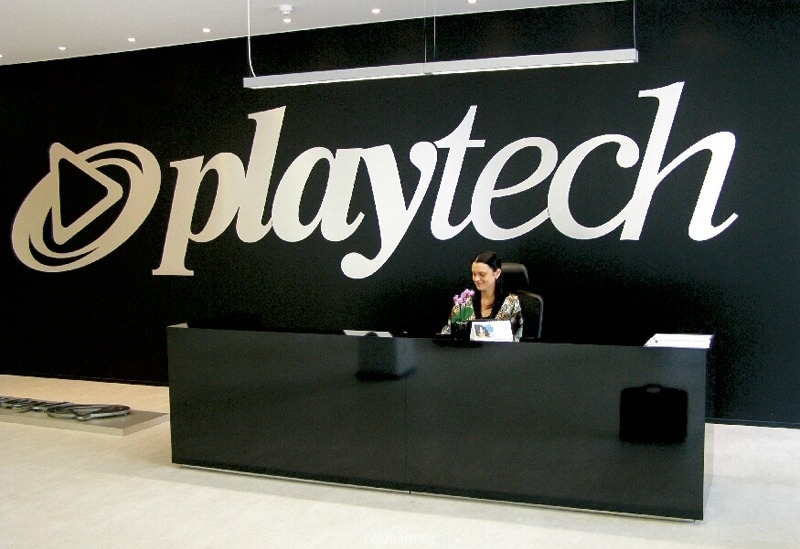 Playtech, reklaam aatriumis