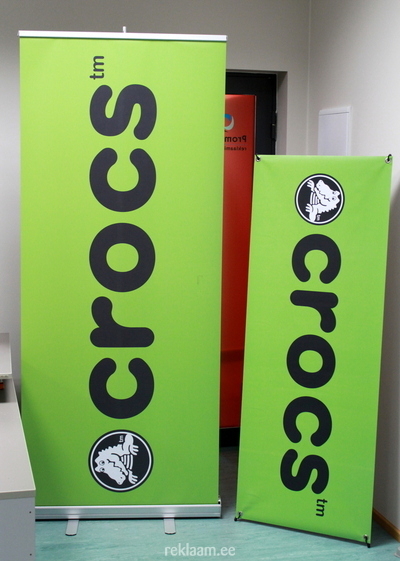 Crocs Rollup ja X banner
