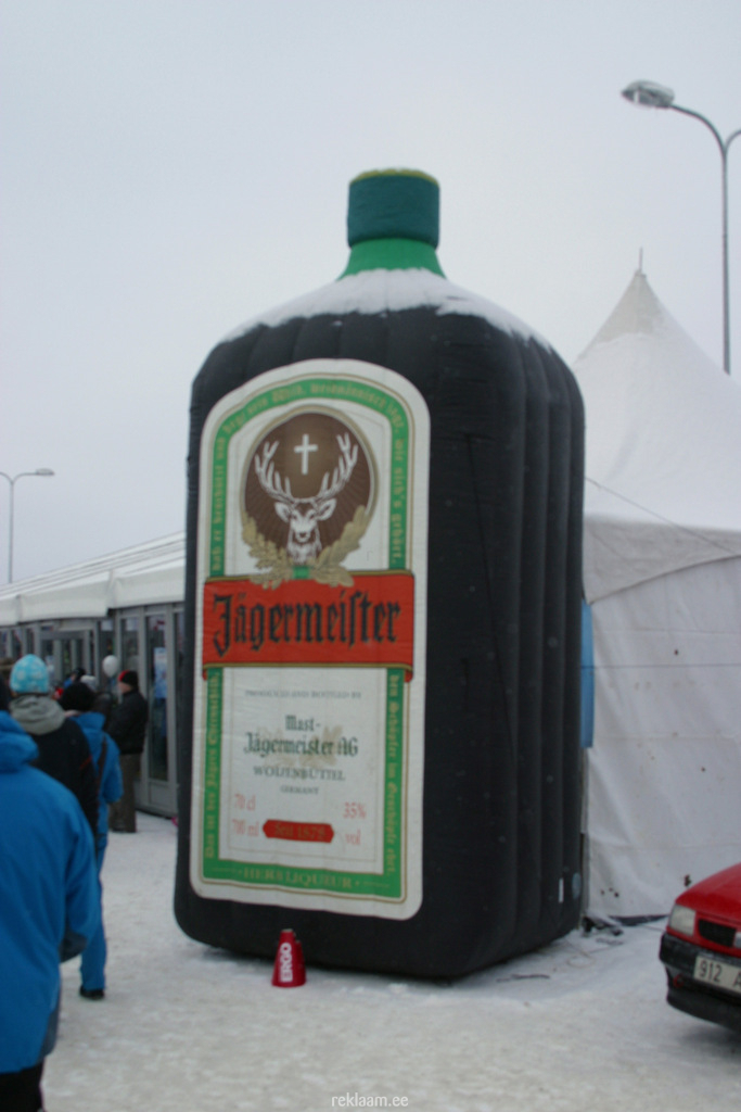 Jägermeistri täispuhutav reklaampudel