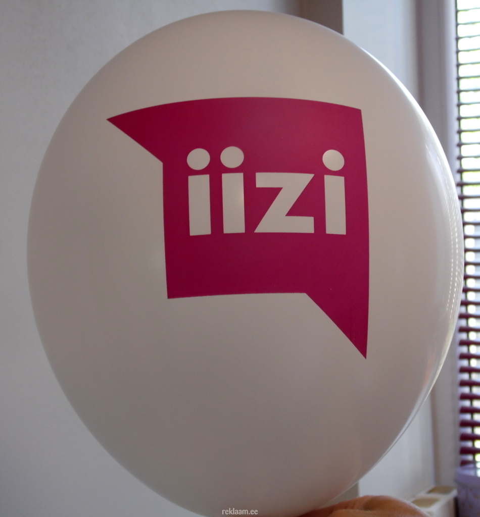Iizi logoga õhupall