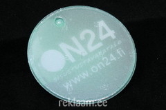 ON24 logoga helkur