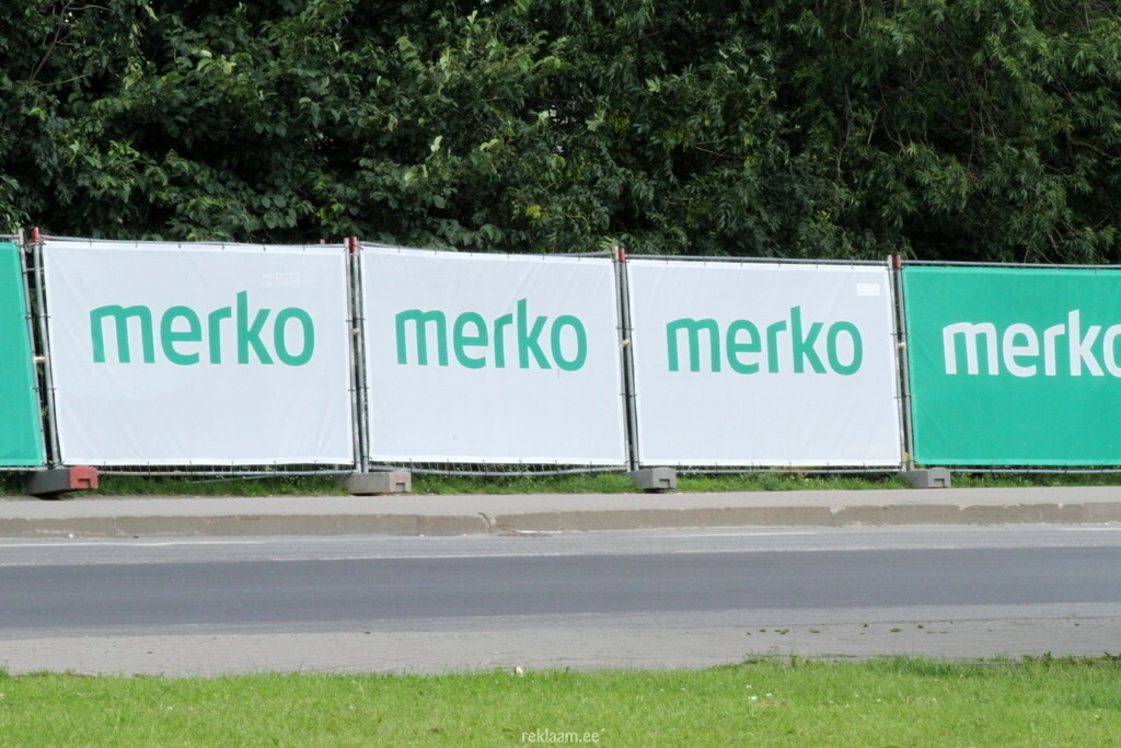 Merko ehituse võrkbannerid ehitusaial. 