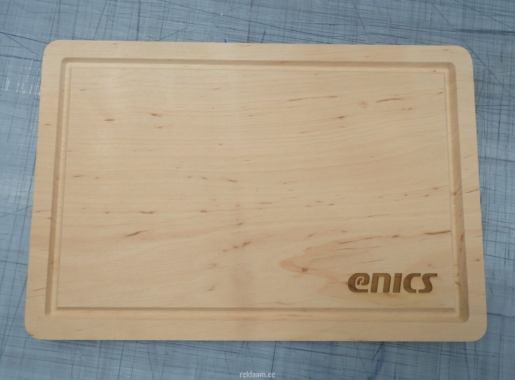 Enics logoga lõikelaud