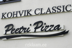 Peetri Pizza metallist reklaamtähed