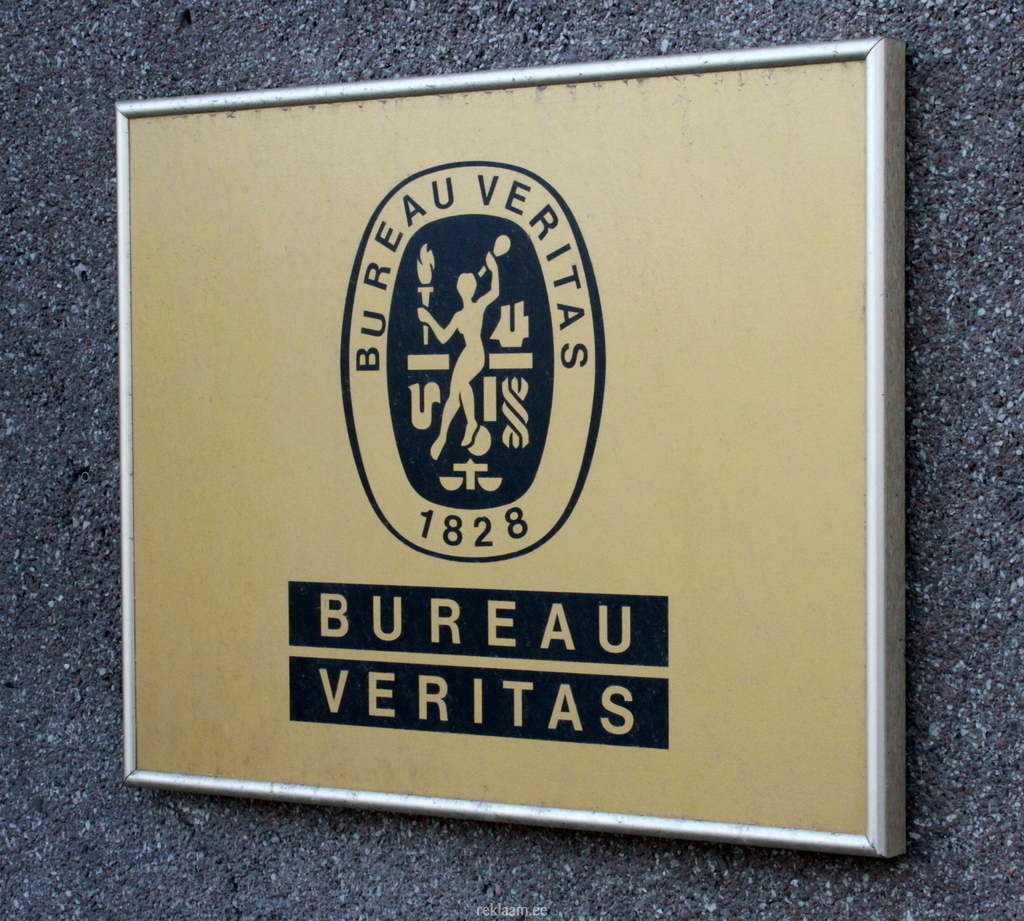 Bureau Veritas fassaadisilt