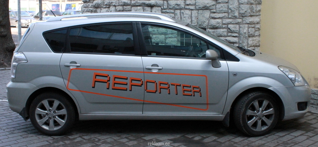 Reporter autokleebis