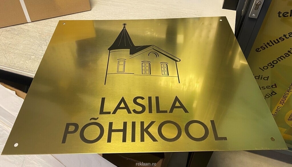 Lasila põhikool fassaadisilt